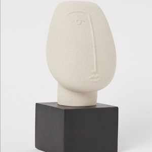 H&M Home Ceramic Sculpture